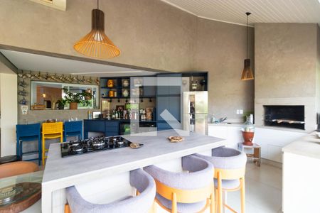 Casa de condomínio à venda com 555m², 4 quartos e 2 vagas Casa de condomínio à venda com 555m², 4 quartos e 2 vagasÁrea Gourmet