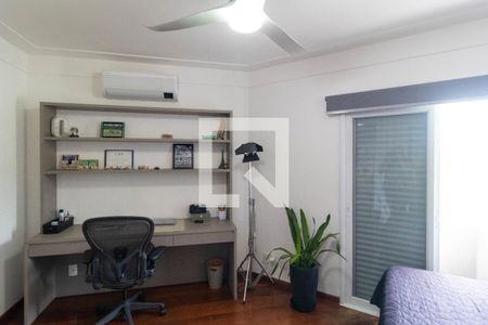 Casa de condomínio à venda com 555m², 4 quartos e 2 vagas Casa de condomínio à venda com 555m², 4 quartos e 2 vagasSuíte 01