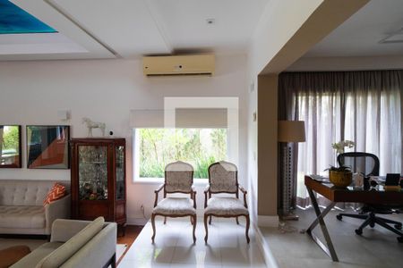 Casa de condomínio à venda com 555m², 4 quartos e 2 vagas Casa de condomínio à venda com 555m², 4 quartos e 2 vagasSalas