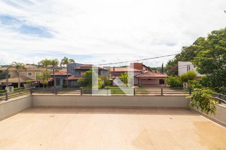 Casa de condomínio à venda com 555m², 4 quartos e 2 vagas Casa de condomínio à venda com 555m², 4 quartos e 2 vagasVaranda da Suíte 03