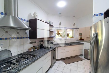 Casa de condomínio à venda com 555m², 4 quartos e 2 vagas Casa de condomínio à venda com 555m², 4 quartos e 2 vagasCozinha