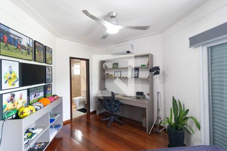 Casa de condomínio à venda com 555m², 4 quartos e 2 vagas Casa de condomínio à venda com 555m², 4 quartos e 2 vagasSuíte 01