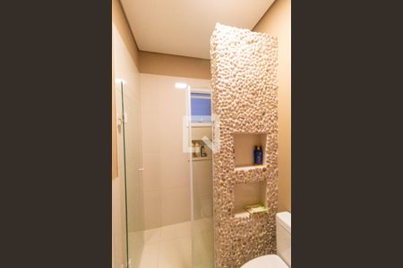 Casa de condomínio à venda com 555m², 4 quartos e 2 vagas Casa de condomínio à venda com 555m², 4 quartos e 2 vagasBanheiro da Academia