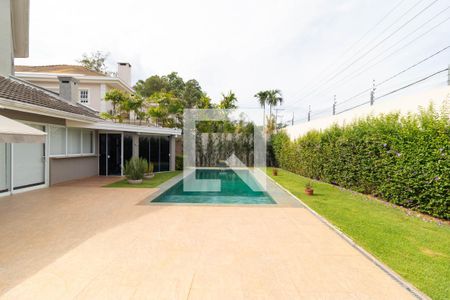 Casa de condomínio à venda com 555m², 4 quartos e 2 vagas Casa de condomínio à venda com 555m², 4 quartos e 2 vagasQuintal