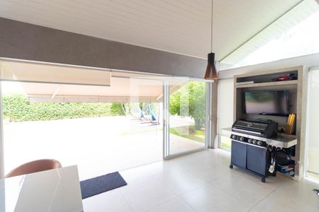 Casa de condomínio à venda com 555m², 4 quartos e 2 vagas Casa de condomínio à venda com 555m², 4 quartos e 2 vagasÁrea Gourmet