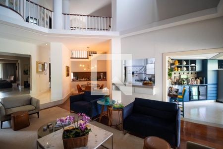 Casa de condomínio à venda com 555m², 4 quartos e 2 vagas Casa de condomínio à venda com 555m², 4 quartos e 2 vagasSalas