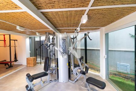 Casa de condomínio à venda com 555m², 4 quartos e 2 vagas Casa de condomínio à venda com 555m², 4 quartos e 2 vagasAcademia