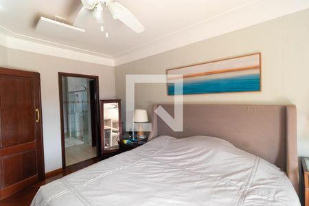 Casa de condomínio à venda com 555m², 4 quartos e 2 vagas Casa de condomínio à venda com 555m², 4 quartos e 2 vagasSuíte 03