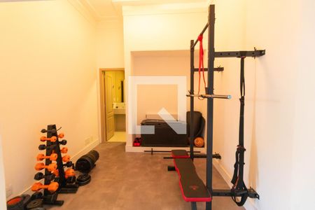 Casa de condomínio à venda com 555m², 4 quartos e 2 vagas Casa de condomínio à venda com 555m², 4 quartos e 2 vagasAcademia