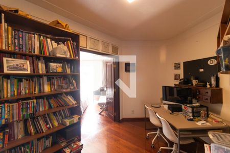 Casa de condomínio à venda com 555m², 4 quartos e 2 vagas Casa de condomínio à venda com 555m², 4 quartos e 2 vagasAate- Sala da Suíte 03