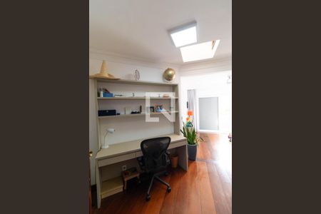 Casa de condomínio à venda com 555m², 4 quartos e 2 vagas Casa de condomínio à venda com 555m², 4 quartos e 2 vagasSuíte 02