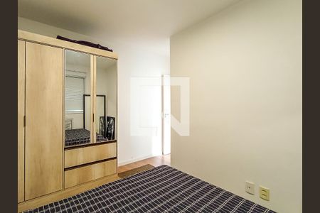 Quarto 1 de apartamento à venda com 3 quartos, 71m² em Ipanema, Porto Alegre