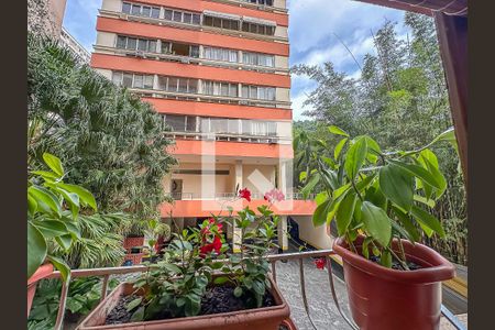 Vista Sala de apartamento para alugar com 2 quartos, 68m² em Laranjeiras, Rio de Janeiro