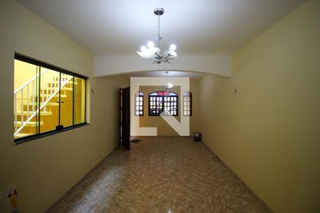 Sala de casa para alugar com 2 quartos, 170m² em Vila Carmosina, São Paulo