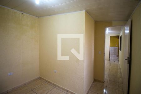 Quarto 1 de casa para alugar com 2 quartos, 170m² em Vila Carmosina, São Paulo