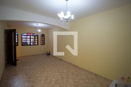 Sala de casa para alugar com 2 quartos, 170m² em Vila Carmosina, São Paulo