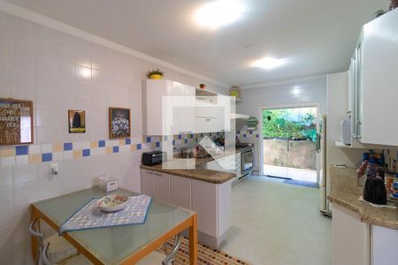 Casa de condomínio à venda com 345m², 4 quartos e sem vaga Casa de condomínio à venda com 345m², 4 quartos e sem vagaCozinha