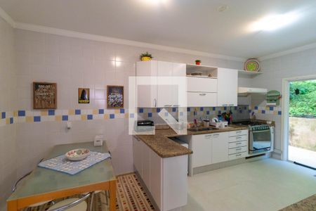 Casa de condomínio à venda com 345m², 4 quartos e sem vaga Casa de condomínio à venda com 345m², 4 quartos e sem vagaCozinha