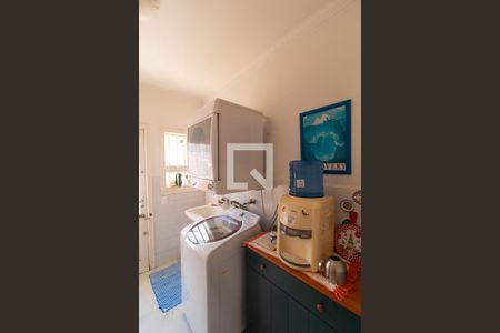 Casa de condomínio à venda com 345m², 4 quartos e sem vaga Casa de condomínio à venda com 345m², 4 quartos e sem vagaÁrea de Serviço