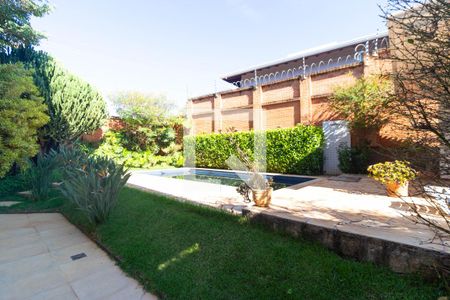 Casa de condomínio à venda com 345m², 4 quartos e sem vaga Casa de condomínio à venda com 345m², 4 quartos e sem vagaPiscina