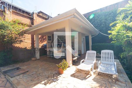 Casa de condomínio à venda com 345m², 4 quartos e sem vaga Casa de condomínio à venda com 345m², 4 quartos e sem vagaChurrasqueira