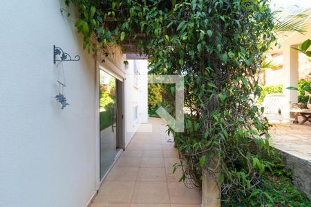 Casa de condomínio à venda com 345m², 4 quartos e sem vaga Casa de condomínio à venda com 345m², 4 quartos e sem vagaQuintal