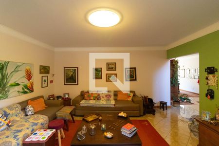 Casa de condomínio à venda com 345m², 4 quartos e sem vaga Casa de condomínio à venda com 345m², 4 quartos e sem vagaSalas