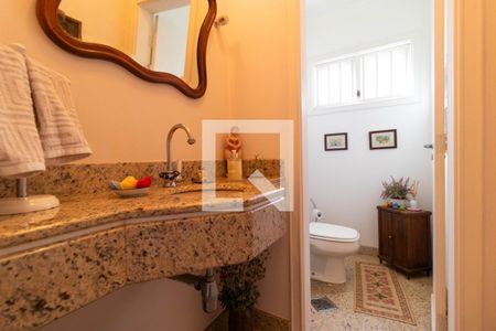 Casa de condomínio à venda com 345m², 4 quartos e sem vaga Casa de condomínio à venda com 345m², 4 quartos e sem vagaLavabo