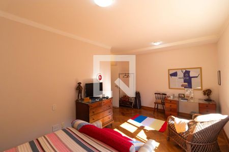 Casa de condomínio à venda com 345m², 4 quartos e sem vaga Casa de condomínio à venda com 345m², 4 quartos e sem vagaSuíte 02