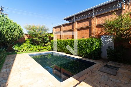 Casa de condomínio à venda com 345m², 4 quartos e sem vaga Casa de condomínio à venda com 345m², 4 quartos e sem vagaPiscina