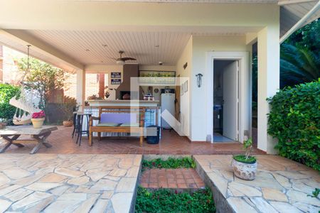 Casa de condomínio à venda com 345m², 4 quartos e sem vaga Casa de condomínio à venda com 345m², 4 quartos e sem vagaChurrasqueira