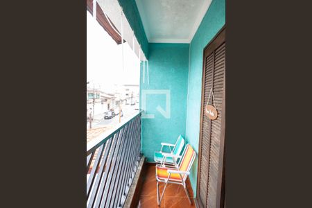 Casa à venda com 262m², 3 quartos e 6 vagas Casa à venda com 262m², 3 quartos e 6 vagasVaranda - Quarto 3