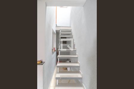 Casa à venda com 262m², 3 quartos e 6 vagas Casa à venda com 262m², 3 quartos e 6 vagasEscada