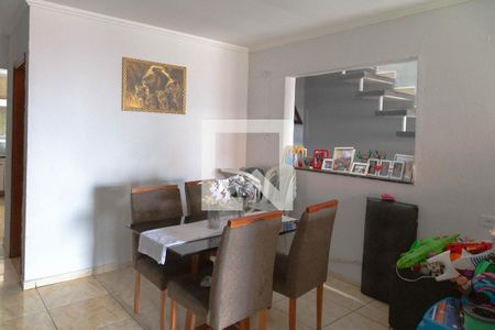 Casa à venda com 262m², 3 quartos e 6 vagas Casa à venda com 262m², 3 quartos e 6 vagasCopa