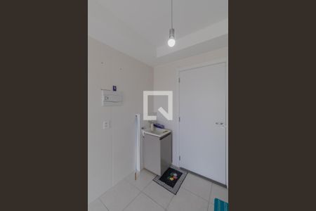 Sala/Cozinha/Área de Serviço  de apartamento para alugar com 1 quarto, 29m² em Vila Ré, São Paulo