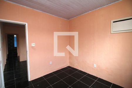 Quarto 1 de casa para alugar com 2 quartos, 50m² em Brás de Pina, Rio de Janeiro