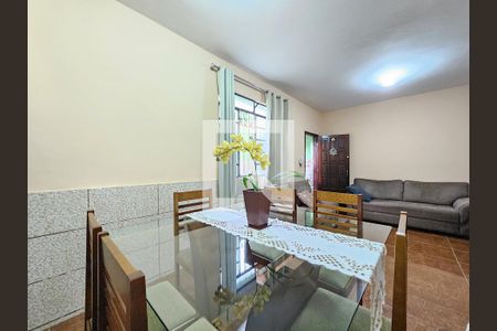 Sala de casa à venda com 3 quartos, 146m² em Planalto, Belo Horizonte