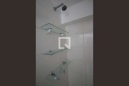 Banheiro de apartamento para alugar com 1 quarto, 47m² em Maria Paula, São Gonçalo