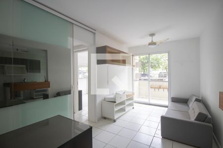 Sala de apartamento para alugar com 1 quarto, 47m² em Maria Paula, São Gonçalo