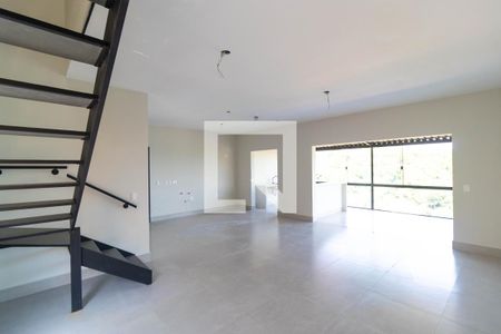 Salas de casa de condomínio à venda com 2 quartos, 140m² em Conjunto Habitacional Vila Santana (sousas), Campinas