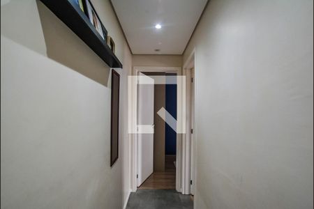 Corredor de apartamento à venda com 2 quartos, 54m² em Vila Eldizia, Santo André