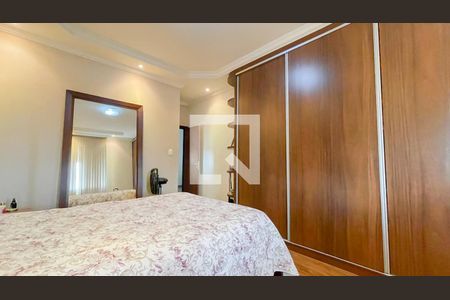 Quarto Suíte de casa à venda com 3 quartos, 520m² em Chácaras, Betim