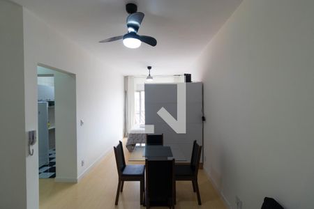 Salas de apartamento para alugar com 1 quarto, 49m² em Centro, Campinas