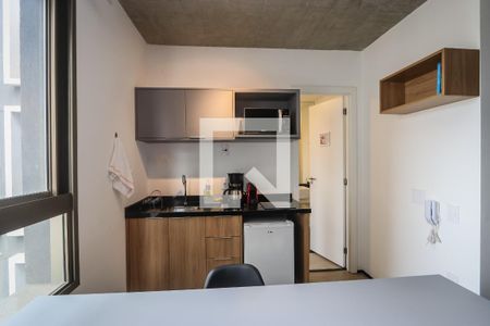 Cozinha de kitnet/studio para alugar com 1 quarto, 20m² em Cerqueira César, São Paulo