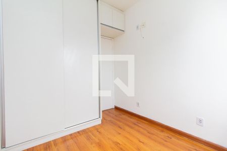 Quarto 1 de apartamento para alugar com 2 quartos, 49m² em Vila Carrão, São Paulo