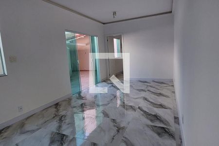 Casa à venda com 4 quartos, 357m² em Piratininga, Niterói