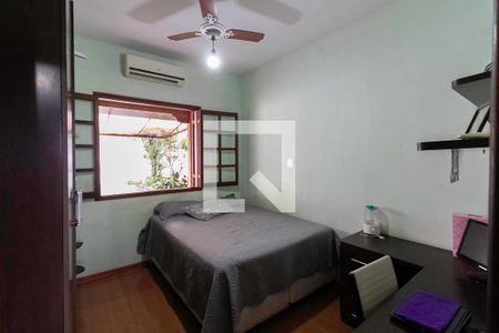 Quarto 1 de casa à venda com 3 quartos, 460m² em Padre Eustáquio, Belo Horizonte