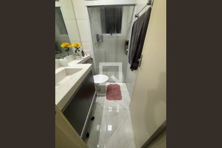 Banheiro  de apartamento à venda com 2 quartos, 52m² em Padroeira, Osasco