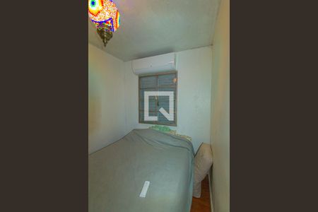 Quarto 1 de casa à venda com 4 quartos, 86m² em Guajuviras, Canoas