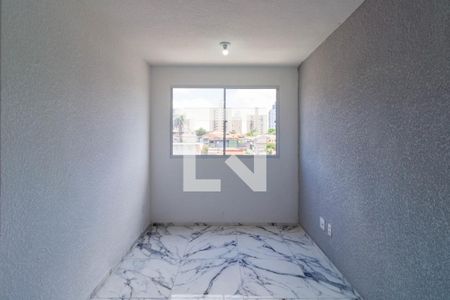 Sala de apartamento para alugar com 2 quartos, 44m² em Jardim Maria Duarte, São Paulo